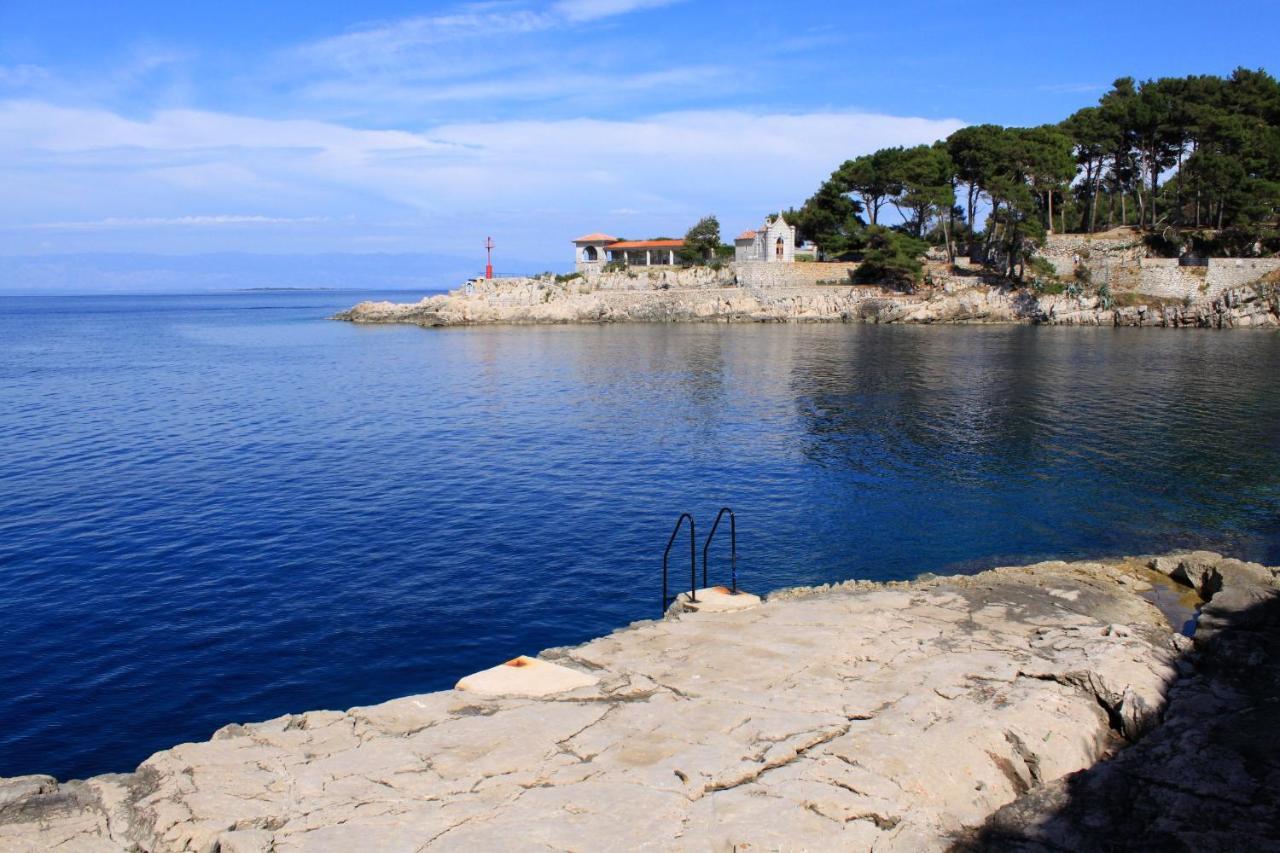 Apartments With A Parking Space Veli Losinj, Losinj - 8029 Exteriör bild